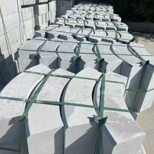 福州 芝麻灰弧形路沿石