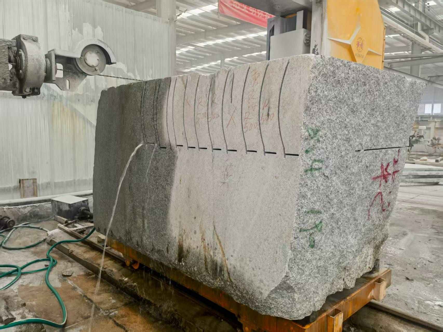 福州 602，大花芙蓉白，绳锯加工弧形路沿石